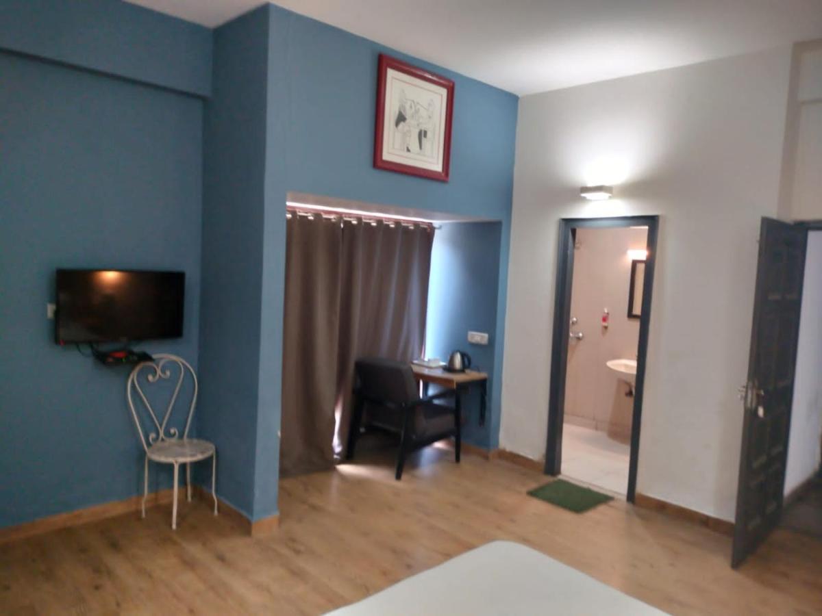 Divine Inn Couple Friendly Hotel Near Sector 51 Metro Station Noida Exterior foto