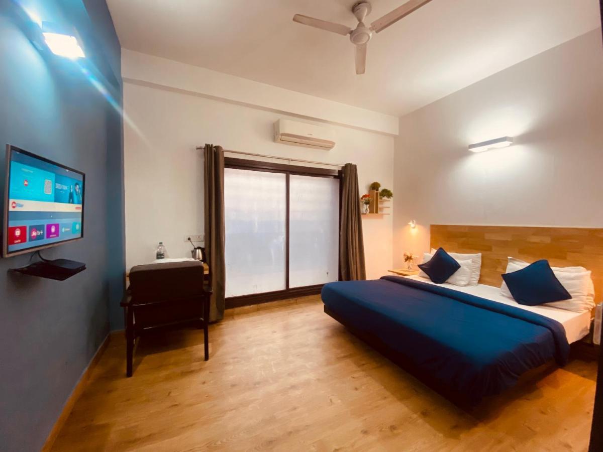 Divine Inn Couple Friendly Hotel Near Sector 51 Metro Station Noida Exterior foto