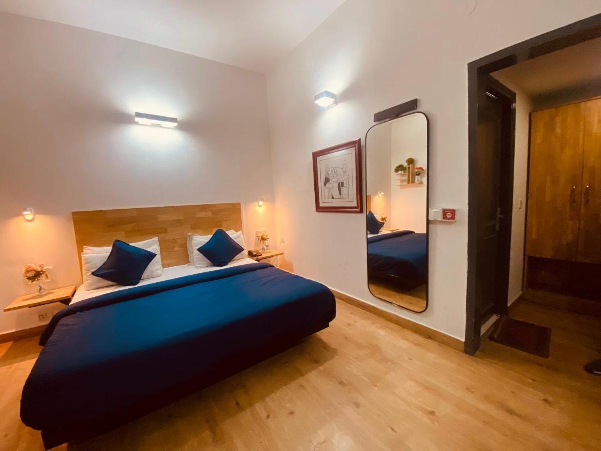 Divine Inn Couple Friendly Hotel Near Sector 51 Metro Station Noida Exterior foto