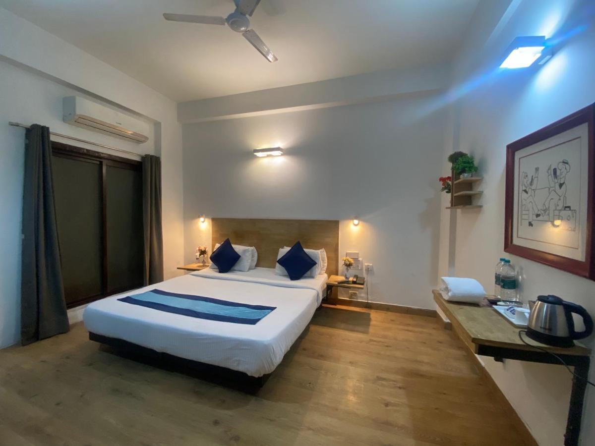 Divine Inn Couple Friendly Hotel Near Sector 51 Metro Station Noida Exterior foto