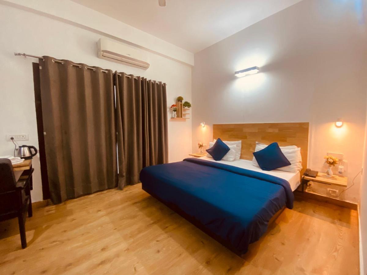 Divine Inn Couple Friendly Hotel Near Sector 51 Metro Station Noida Exterior foto