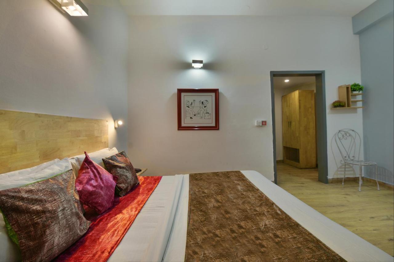 Divine Inn Couple Friendly Hotel Near Sector 51 Metro Station Noida Exterior foto