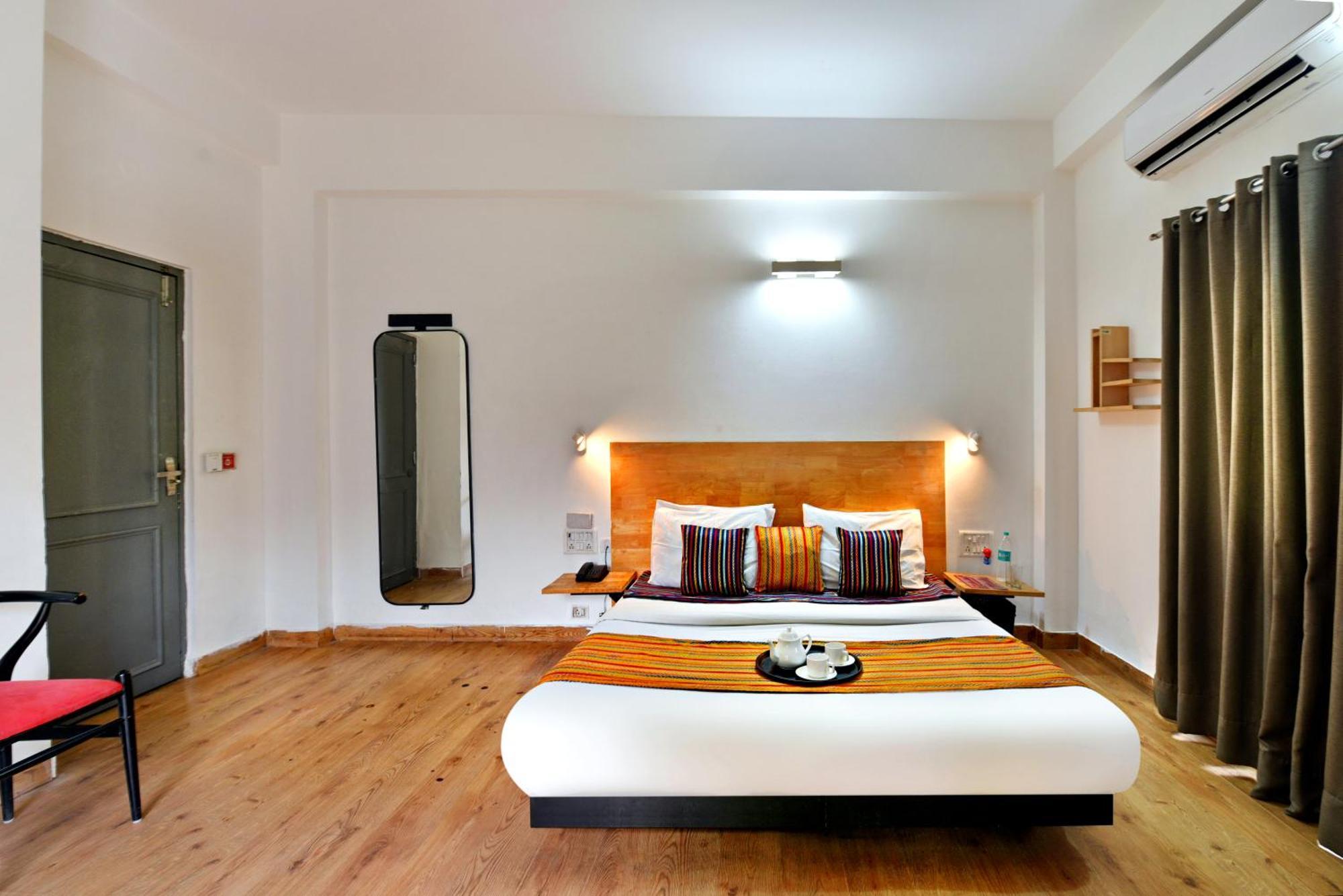 Divine Inn Couple Friendly Hotel Near Sector 51 Metro Station Noida Exterior foto