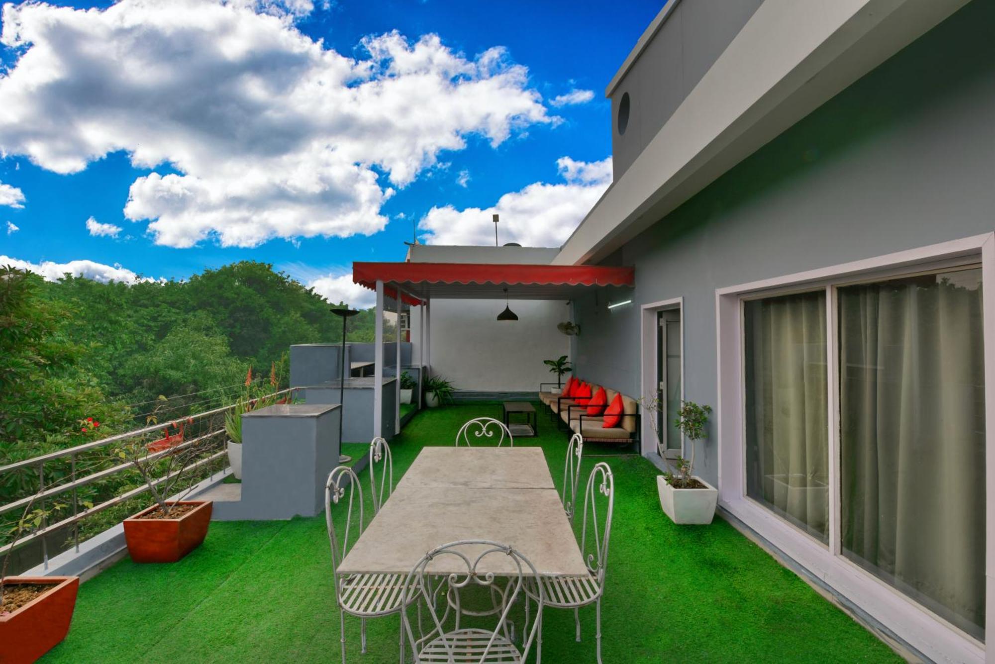 Divine Inn Couple Friendly Hotel Near Sector 51 Metro Station Noida Exterior foto